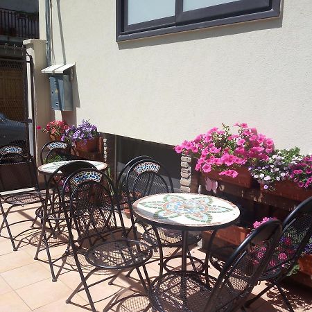 Eurelios Bed and Breakfast Adrano Exteriör bild